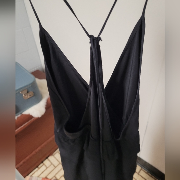 Aritzia silk dress. Size 4 - Picture 2 of 5